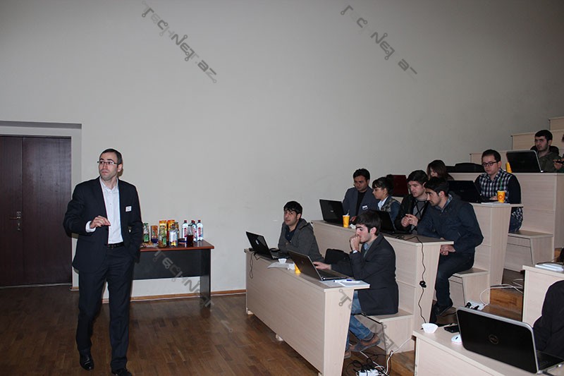 active-director-lab-052